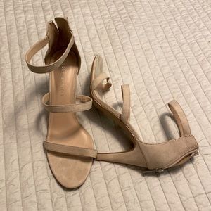 Kelly & Katie Nude dress sandals